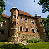 Это здание поздней готики, построенное в 1470-1480 гг